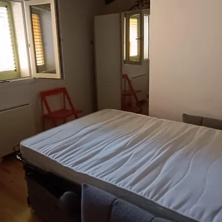 Apartment Un Angolo A Milano... Milan